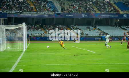 Kolkata, India. 6 ottobre 2024. Mohun Bagan Super Giants (MBSG) che domina la vittoria contro Mohammed Sporting Club (MSC) con tre colpi del primo tempo da Jamie Maclaren, Subhasish Bose e Greg Stewart nella partita di andata della ISL 2024/25 allo stadio Kolkata Salt Lake. (Foto di Amlan Biswas/Pacific Press) credito: Pacific Press Media Production Corp./Alamy Live News Foto Stock