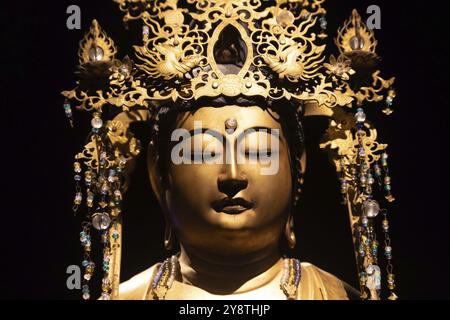 Torino, Italia, maggio 2023: Museo d'Arte Orientale, Bodhisattva, XIV secolo, periodi Muromachi, Giappone, Asia Foto Stock