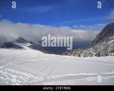 Pista sciistica sui piani di Bobbio Resort Foto Stock