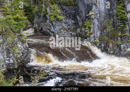 Cascate e rapide di Pattack, cascate sul fiume Pattack, Laggan, Highlands, Scozia, Gran Bretagna Foto Stock