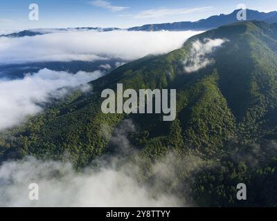 Montagne nel Pico das Pedras, Santana, Madeira, Portogallo, Europa Foto Stock