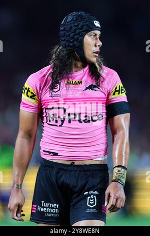 Sydney, Australia, 6 ottobre 2024. Jarome Luai dei Panthers guarda durante la Grand Final match della NRL tra Panthers e Storm all'Accor Stadium il 6 ottobre 2024 a Sydney, Australia. Crediti: Pete Dovgan/Speed Media/Alamy Live News Foto Stock