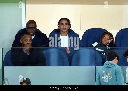 Madrid, Spagna. 5 ottobre 2024. Ethan Mbappe durante la Liga EA Sports match tra Real Madrid e Villarreal CF giocato allo stadio Santiago Bernabeu il 5 ottobre 2024 a Madrid, Spagna. (Foto di Cesar Cebolla/PRESSINPHOTO) credito: PRESSINPHOTO SPORTS AGENCY/Alamy Live News Foto Stock