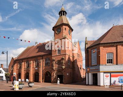 Il punto focale del mercato dei charter è il Sandbach Market Hall 6-8, High Street Sandbach CW11 1AX, Foto Stock