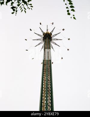 Prater Swing Tower, Vienna, Austria, Europa. Foto Stock