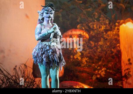 Barcellona, Spagna. 2024.10.05. Melanie Martinez si esibisce sul palco durante il Trilogy Tour al Palau Sant Jordi il 5 ottobre 2024 a Barcellona, Spagna. Foto Stock