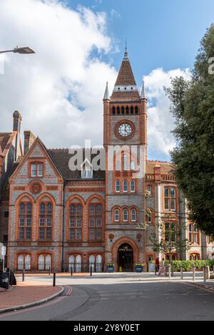 Reading Town Hall, edificio storico classificato di grado II* a Reading con una torre dell'orologio, Berkshire, Inghilterra, Regno Unito Foto Stock