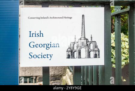 Segnaletica per la Irish Georgian Society, in South William Street, Dublino, Irlanda. Foto Stock