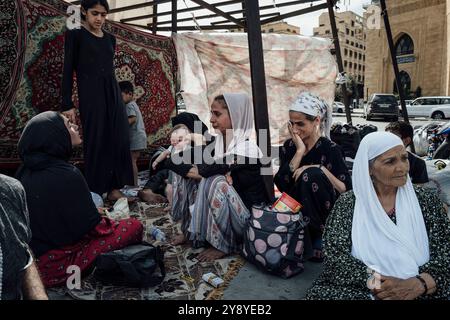 Beirut, Libano. 30 settembre 2024. Adrien Vautier/le Pictorium - Libano durante l'attacco israeliano a Hezbollah - 30/09/2024 - Libano/Beirut/Beirut - i rifugiati siriani hanno allestito un campo improvvisato in Piazza dei Martiri nel centro di Beirut. Crediti: LE PICTORIUM/Alamy Live News Foto Stock