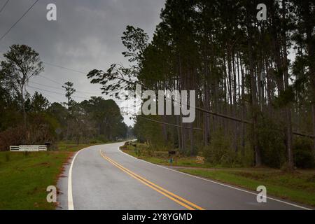 Danni alle proprietà dell'uragano Helene il giorno dopo l'uragano della Georgia del Sud, Stati Uniti. Mostrando danni e detriti. Le conseguenze di un uragano di categoria 4!!!!! Foto Stock