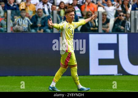 Torino, Italia. 6 ottobre 2024. Francisco Conceição della Juventus visto durante la partita di serie A 2024/25 tra Juventus e Cagliari all'Allianz Stadium. Punteggio finale: Juventus 1: 1 Cagiari. Credito: SOPA Images Limited/Alamy Live News Foto Stock