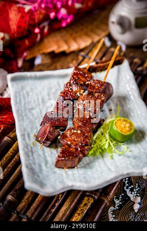 Spiedini di fegato di maiale，cibo giapponese Foto Stock