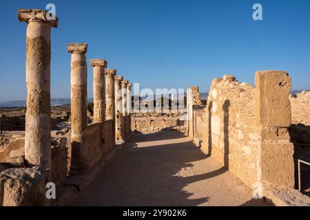 Colonne antiche, Casa di Teseo, Parco Archeologico di Paphos, Kato Paphos, Repubblica di Cipro. Foto Stock