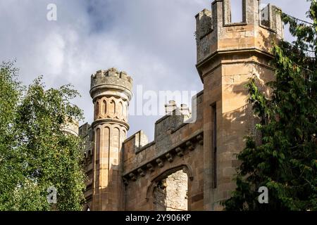 Rovine del Priorato di Crawford, una residenza abbandonata a Fife, Scozia, Regno Unito Foto Stock