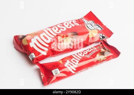 Londra, Regno Unito, 26 settembre 2024: Una veduta dei pasticceri malteser e malteser Teasers, su sfondo bianco Foto Stock