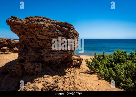 Isola di Corfù. La spiaggia di Issos, le rocce e le dune. Foto Stock