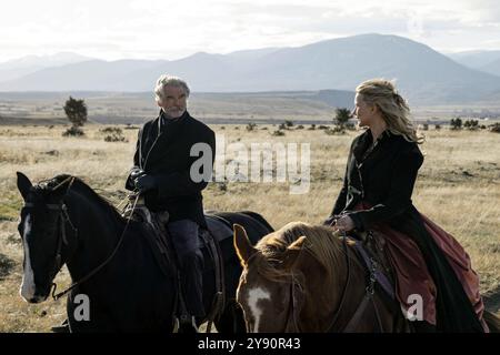 The Unholy Trinity è un film western scritto da Lee Zachariah, diretto da Richard Gray, e interpretato da Pierce Brosnan, Samuel L. Jackson e Brandon Lessard. Questa fotografia è ad uso esclusivamente editoriale ed è copyright della casa cinematografica e/o del fotografo assegnato dalla casa cinematografica o dalla casa di produzione e può essere riprodotta solo da pubblicazioni in concomitanza con la promozione del suddetto Film. È richiesto un credito obbligatorio alla compagnia cinematografica. Il fotografo deve essere accreditato anche se conosciuto. Foto Stock