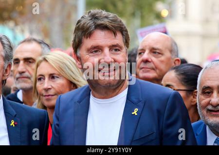 Marsiglia, Francia. 7 ottobre 2024. L'attore e regista Philippe Lellouche ha visto durante la commemorazione del 7 ottobre a Marsiglia circa 2.500 persone della comunità ebraica di Marsiglia si sono riunite fuori dal Palais de Justice della città per rendere omaggio alle vittime degli attacchi terroristici di Hamas in Israele il 7 ottobre 2023. Credito: SOPA Images Limited/Alamy Live News Foto Stock