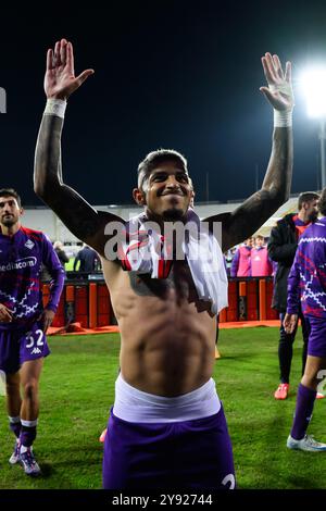 Domilson Cordeiro dos Santos Dodo dell'ACF Fiorentina celebra al termine della partita di serie A tra l'ACF Fiorentina e l'AC Milan allo stadio Artemio Franchi di Firenze (Italia), il 6 ottobre 2024. Foto Stock