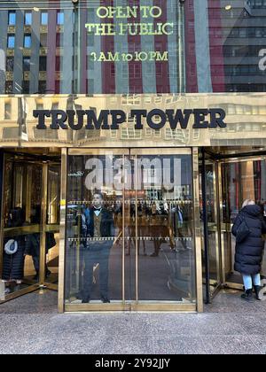 New York, USA: 10 febbraio 2024; ingresso alla Trump Tower a Manhattan, New York Foto Stock