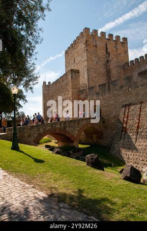 INGRESSO AL CASTELLO DI SAN GIORGIO LISBONA PORTOGALLO / CASTELO DE SÃO JORGE LISBOA PORTOGALLO Foto Stock