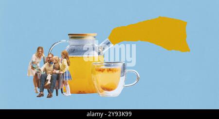 Collage d'arte contemporanea. Famiglia felice che guarda la guida di viaggio, mentre una teiera gialla luminosa e un bicchiere di tè si siedono accanto a loro. Nostalgici momenti familiari Foto Stock