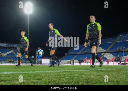 L'arbitro della partita, Giovanni Ayroldi della delegazione Molfetta durante la partita di campionato italiano di calcio di serie B tra Brescia calcio Foto Stock