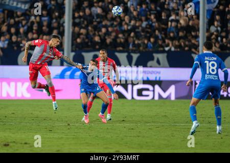 Michele Collocolo degli Stati Uniti Cremonese contrasta con Gabriele Moncini del Brescia calcio FC durante la partita di campionato italiano di calcio di serie B. Foto Stock