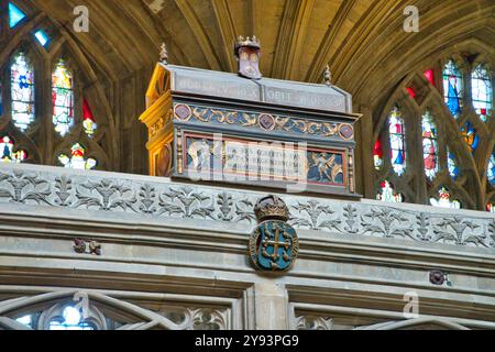 I resti del re anglosassone Egberto d'Inghilterra, cattedrale di Winchester, Hampshire, Inghilterra Foto Stock