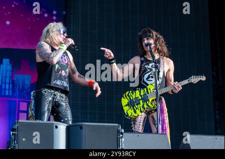 28 giugno 2024: Michael Starr e Satchel si esibiscono con Steel Panther all'Hellfest Open Air festival a Clisson, in Francia Foto Stock