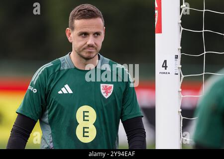 PONTYCLUN, GALLES - 7 OTTOBRE 2024: Il portiere del Galles Danny Ward durante una sessione di allenamento gallese presso il vale Resort in vista della Lea delle Nazioni UEFA 2025 Foto Stock