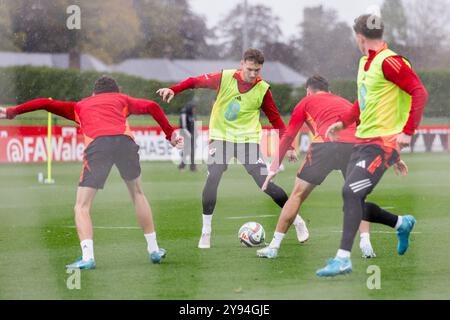 PONTYCLUN, REGNO UNITO. 8 ottobre 2024. David Brooks del Galles durante una sessione di allenamento gallese presso il vale Resort in vista della partita UEFA Nations League 2025 contro l'Islanda allo stadio Laugardalsvöllur l'11 ottobre. (PIC di John Smith/FAW) credito: Football Association of Wales/Alamy Live News Foto Stock