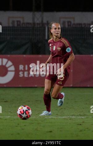 Roma, Italia. 8 ottobre 2024. Frederikke Thogersen della Roma durante la UEFA Women's Champions League 2024/2025 gruppo A tra AS Roma e Wolfsburg allo stadio tre Fontane di Roma l'8 ottobre 2024. Sport - calcio. (Foto di Fabrizio Corradetti/LaPresse) credito: LaPresse/Alamy Live News Foto Stock