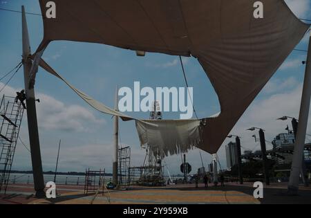 GYE OBRAS MAAC Guayaquil, martedì 8 ottobre 2024 il presidente Daniel Noboa non è andato al Museo di Antropologia e Arte Contemporanea, dove doveva visitare e verificare i progressi e il miglioramento delle infrastrutture, invece il ministro della Cultura Romina Munoz e il governatore Vicente Auad, erano presenti foto CÃ sar Munoz API Guayaquil Guayaquil Guayas Ecuador ACE GYE OBRASMAAC e9cb9cb9c xCÃ Foto Stock