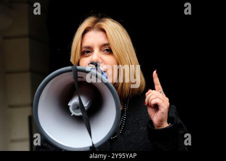 Swidnica, Polonia 3 ottobre 2016. Le donne polacche tengono la protesta nera (protesta di Czarny) contro il divieto pianificato di aborto credito: Kazimierz Jurewicz/Alamy Live News Foto Stock