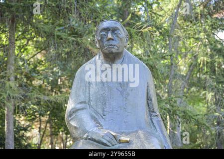 Statua di Kaethe Kollwitz, Kollwitzplatz, Prenzlauer Berg, Pankow, Berlino, Germania, Europa Foto Stock