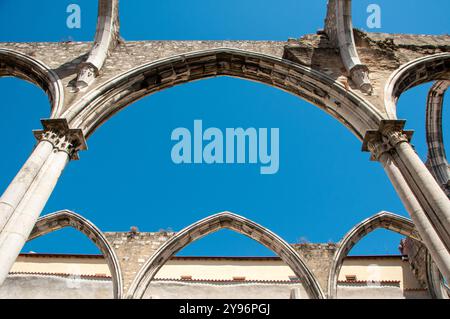 Rovine di Igreja do Carmo, Lisbona Portogallo Foto Stock