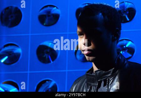 Milano Italia 18/01/2006: Marlon Roudette, cantante britannico della band hip hop Mattafix, durante lo spettacolo televisivo “CD Live“ Foto Stock