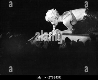 Eurythmics, gruppo musicale Gran Bretagna a Johanneshovs Isstadion, Hovet. Annie Lennox, cantante UK, a Stoccolma, Svezia, 3 ottobre, 1986. foto: Gunnar Bergkrantz/Aftonbladet/TT codice 2723 Foto Stock