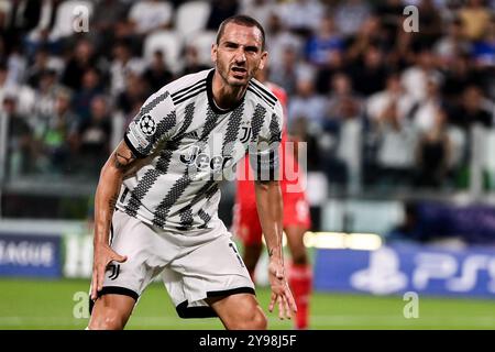 Torino, Italia. 14 settembre 2022. Foto Marco Alpozzi/LaPresse 14 settembre 2022 - Torino, Italia - sport, calcio - Juventus vs Benfica - UEFA Champions League 2022/2023 - fase a Gironi - Juventus Stadium. Nella foto: Leonardo Bonucci (Juventus F.C.); reagisce dopo aver perso una possibilità di segnare 14 settembre 2022 Torino, Italia - sport, calcio - Juventus vs Benfica - UCL 2022/2023 - fase a gironi - Stadio Juventus. Nella foto: Leonardo Bonucci (Juventus F.C.); reagisce dopo aver perso una chance di punteggio Credit: LaPresse/Alamy Live News Foto Stock