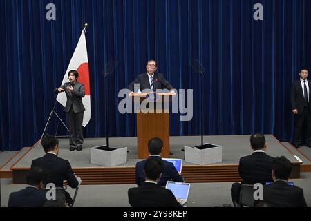 Tokyo, Giappone. 9 ottobre 2024. Il primo ministro giapponese Shigeru Ishiba tiene una conferenza stampa nella sua residenza ufficiale a Tokyo, in Giappone, il 9 ottobre 2024. Dopo aver sciolto la camera bassa del Parlamento, procedendo per un'elezione anticipata il 27 ottobre. (Credit Image: © POOL via ZUMA Press Wire) SOLO USO EDITORIALE! Non per USO commerciale! Foto Stock