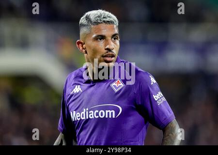 Firenze, Italia. 6 ottobre 2024. Dodo dell'ACF Fiorentina durante la partita di serie A Enilive tra l'ACF Fiorentina e l'AC Milan allo Stadio Artemio Franchi il 6 ottobre 2024 a Firenze. Crediti: Giuseppe Maffia/Alamy Live News Foto Stock