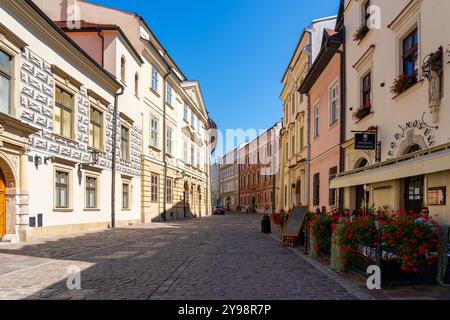 Vista sulla strada della città vecchia, Cracovia, Polonia. Foto Stock