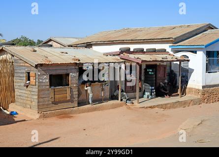 La città di Ilakaka. Regione di Ihorombe, Madagascar. Foto Stock