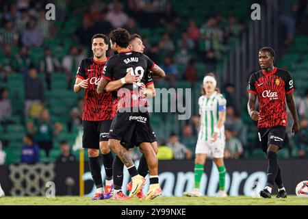 Valery Fernandez festeggia dopo aver segnato un gol con tutta la squadra durante la partita LaLiga EASPORTS tra le squadre del Real Betis Balompie e dell'RCD Mallorca a E. Foto Stock