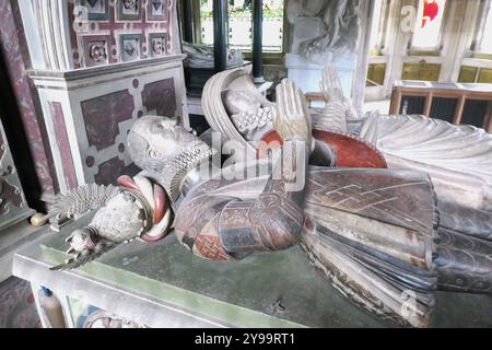 Spencer Crypt Church Great Brington è morto Lord and Lady adagiato in statue morte morte morta Diana Spencer finestra arte pareti stanza targa e Northampton Foto Stock