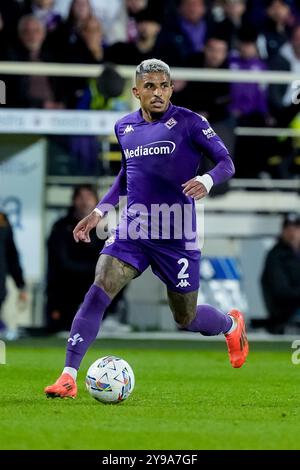 Firenze, Italia. 6 ottobre 2024. Dodo dell'ACF Fiorentina durante la partita di serie A Enilive tra l'ACF Fiorentina e l'AC Milan allo Stadio Artemio Franchi il 6 ottobre 2024 a Firenze. Crediti: Giuseppe Maffia/Alamy Live News Foto Stock