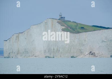 South Downs, Regno Unito - 7 settembre 2024 - le scogliere bianche di Beachy Head nel Sussex Foto Stock