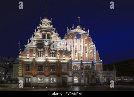 House of the Blackheads è un edificio situato nella città vecchia di riga, Lettonia, Europa Foto Stock