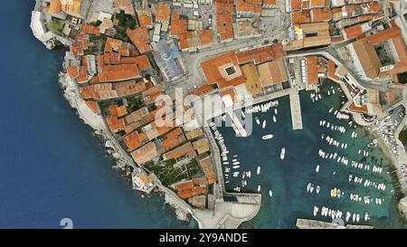 Veduta aerea di Dubrovnik, città nella costa meridionale della Croazia del Mare Adriatico Foto Stock